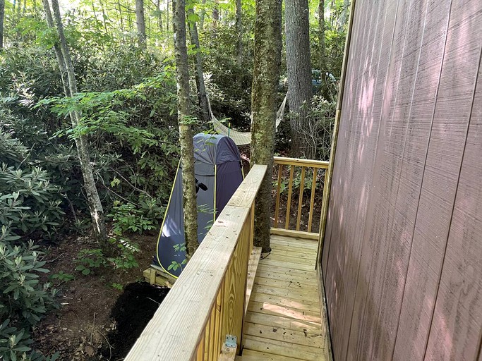 Tree Houses (Boone, North Carolina, United States of America)