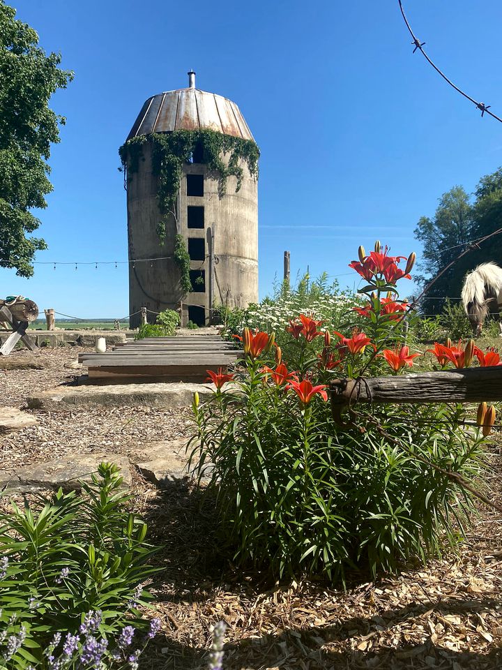 Great Quebec Cabin for a Romantic Getaway in Canada