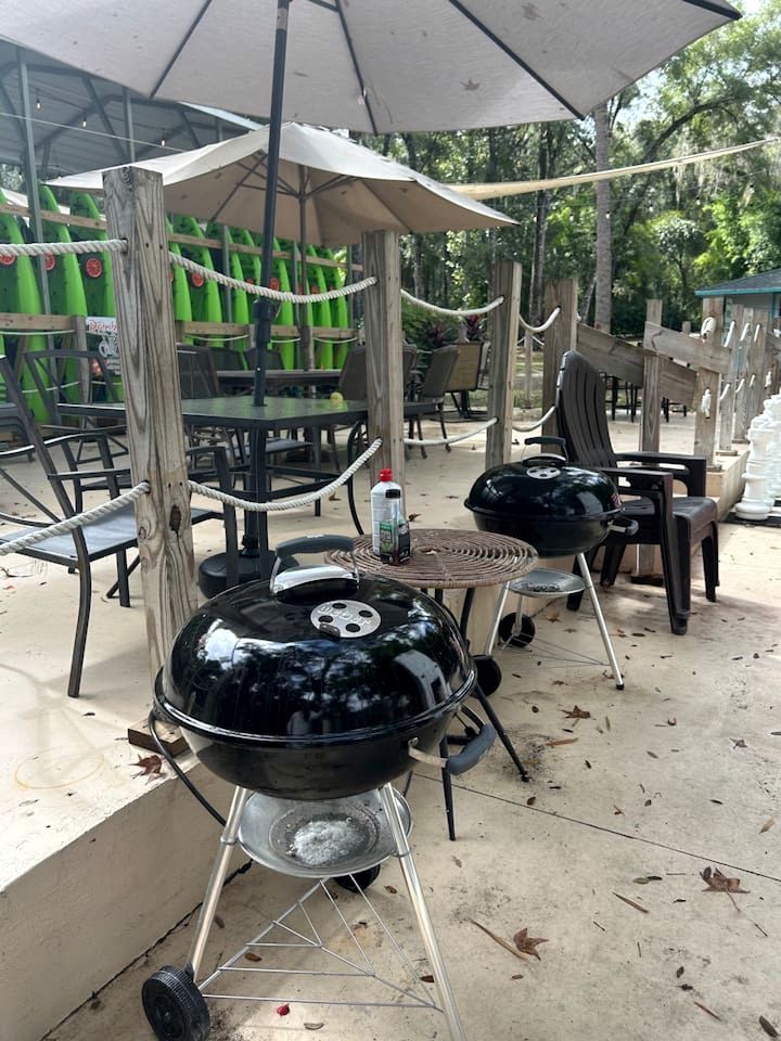 Stunning Cottage by the Rainbow River with Fantastic Amenities for a Wonderful Florida Escape