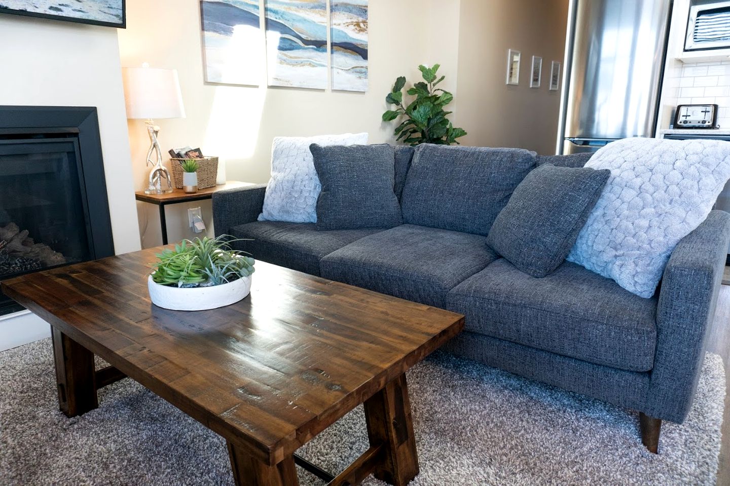 Family-Friendly Rental Overlooking the Ocean in British Columbia