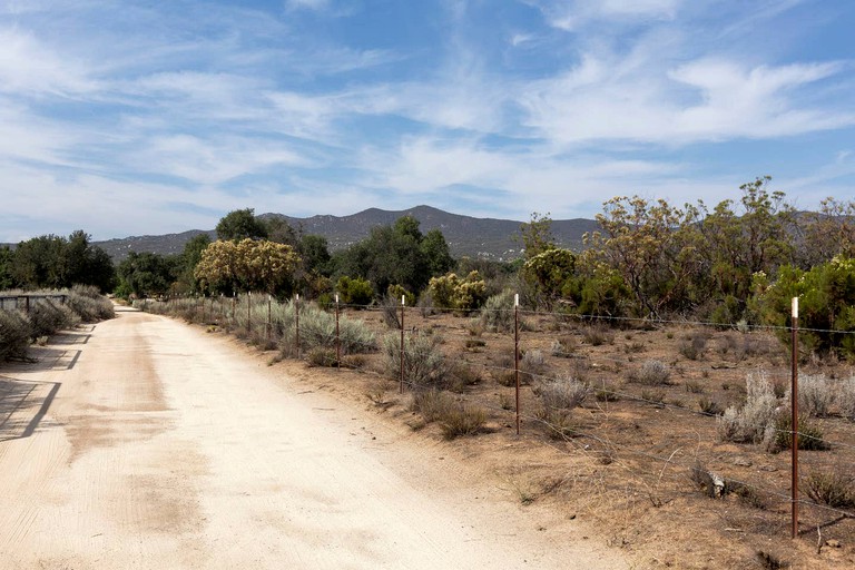 Barns (Warner Springs, California, United States)