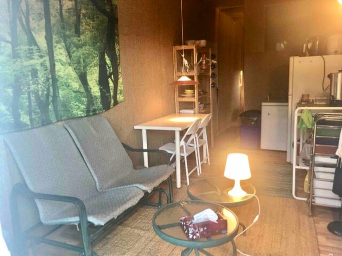 Tiny House Rental in Markdale Perfect for a Couple's Retreat in Ontario | Tiny Houses (Markdale, Ontario, Canada)