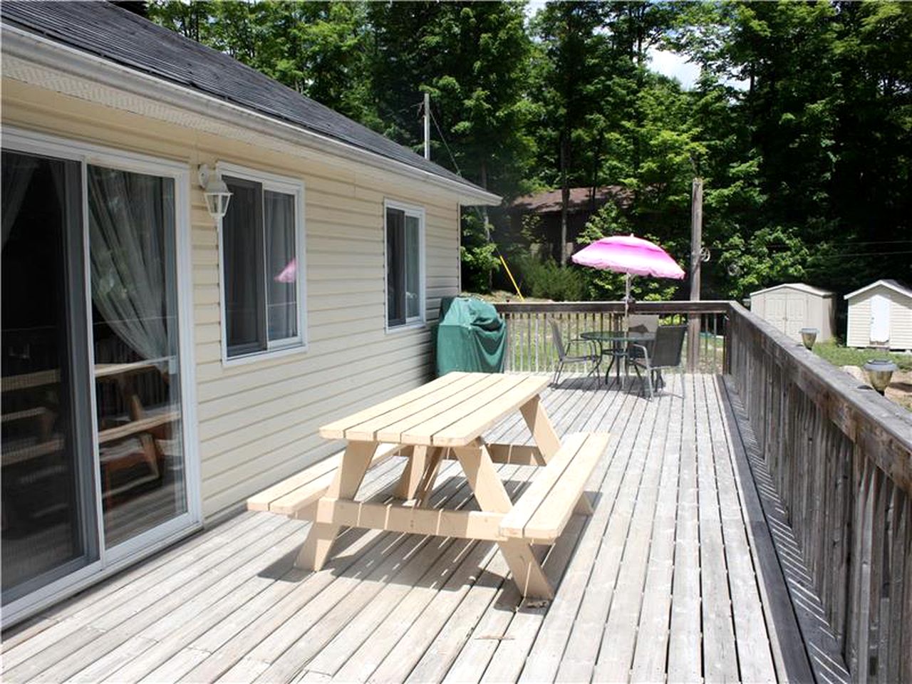 Waterfront Cottage Rental with in North Frontenac, Ontario, Canada