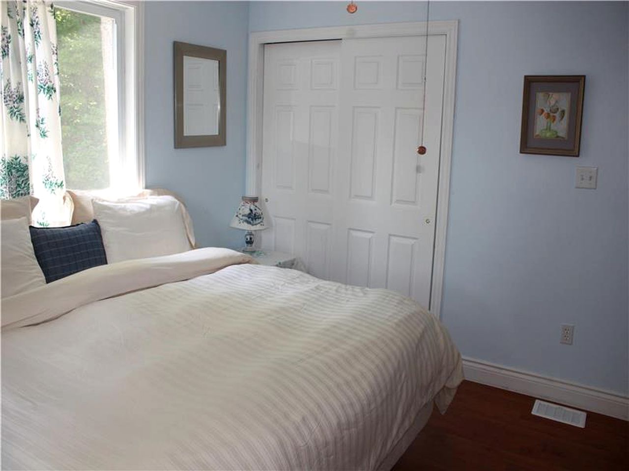 Waterfront Cottage Rental with in North Frontenac, Ontario, Canada