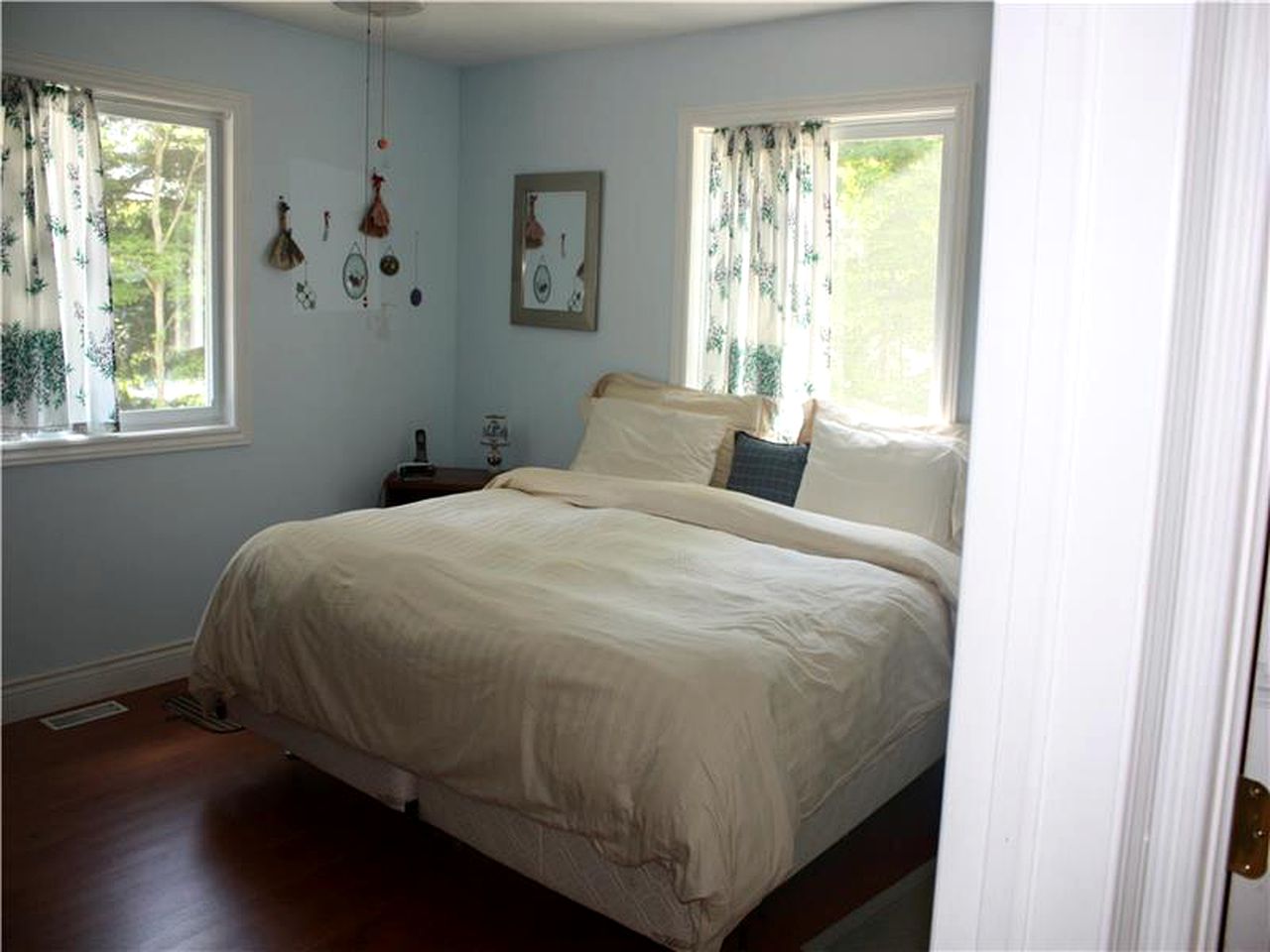 Waterfront Cottage Rental with in North Frontenac, Ontario, Canada