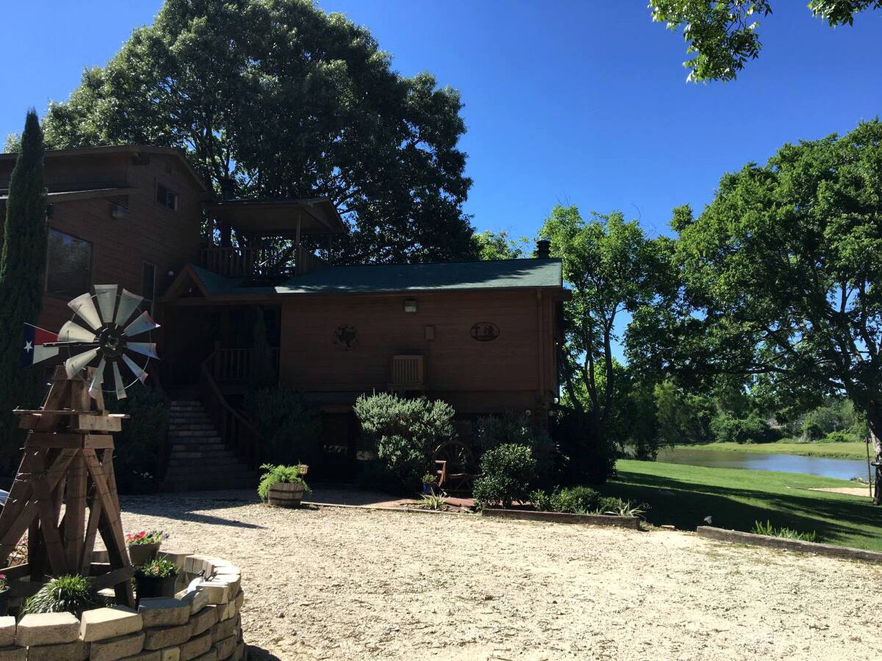 Large Cabin Rental with Heated Indoor Pool for Family Vacations in Texas