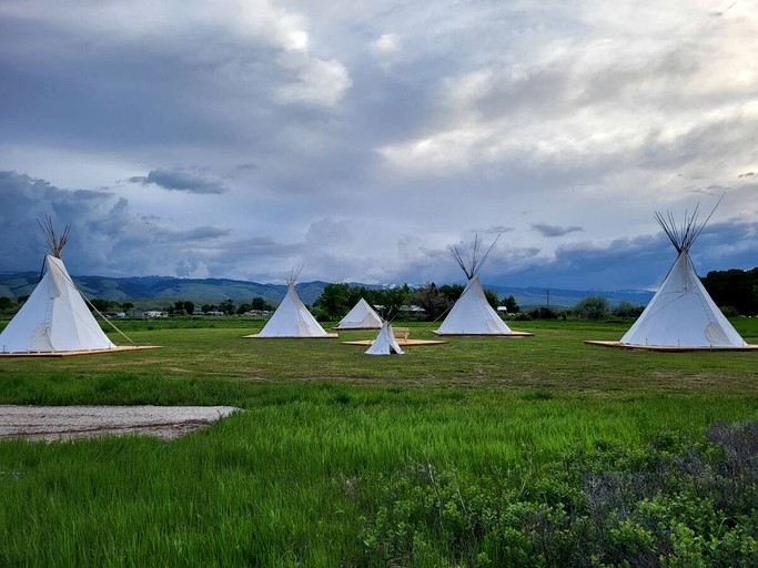 Rustic Elegance: Tipi Glamping by Wind River Mountains in Fort Washakie | Tipis (Fort Washakie, Wyoming, United States of America)