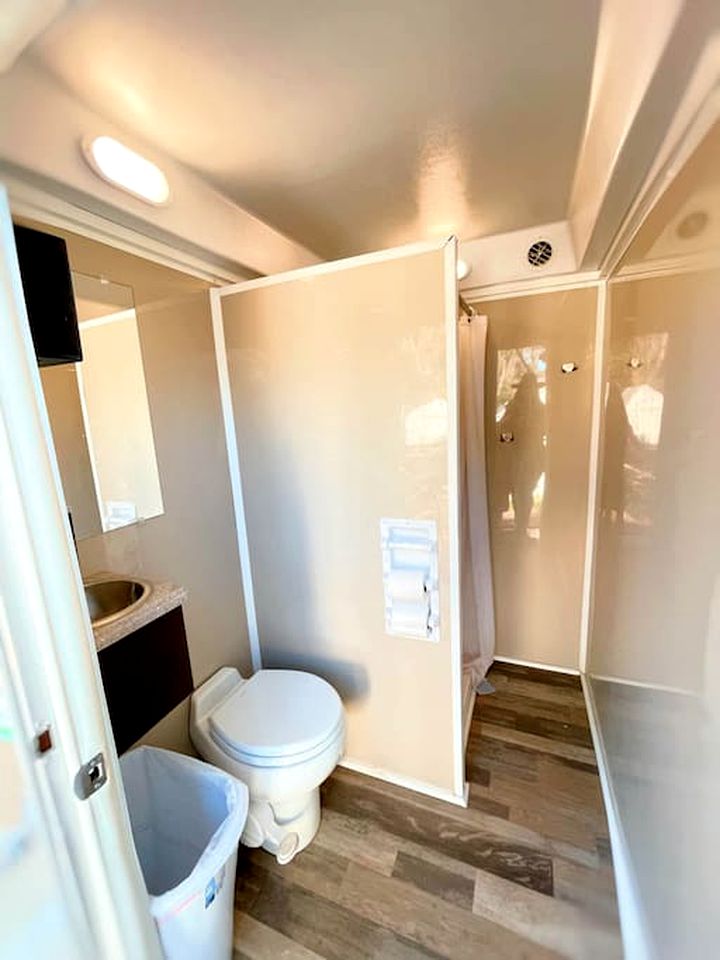 Safari Tent Glamping in Texas for the Best Creekside Vacations in Cibolo