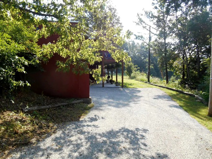 Cabins (Eureka Springs, Arkansas, United States of America)