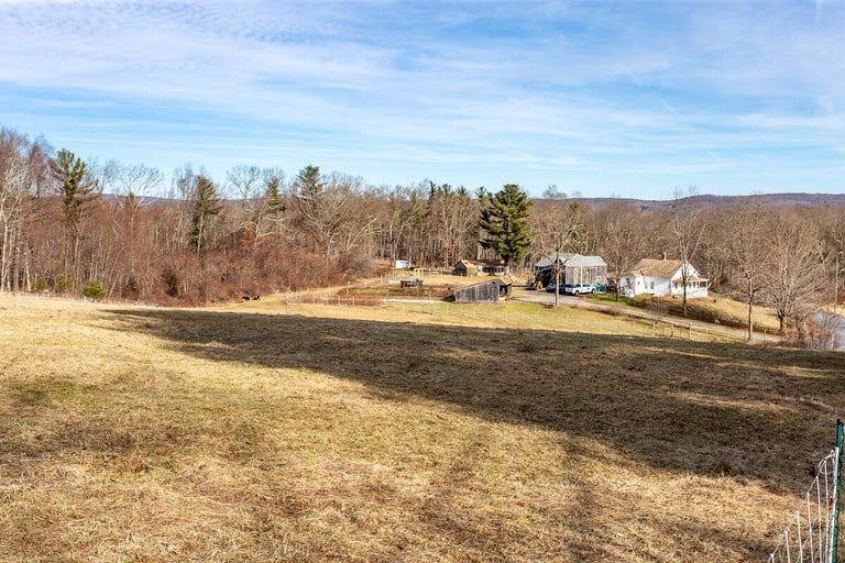 Barns (Willington, Connecticut, United States of America)