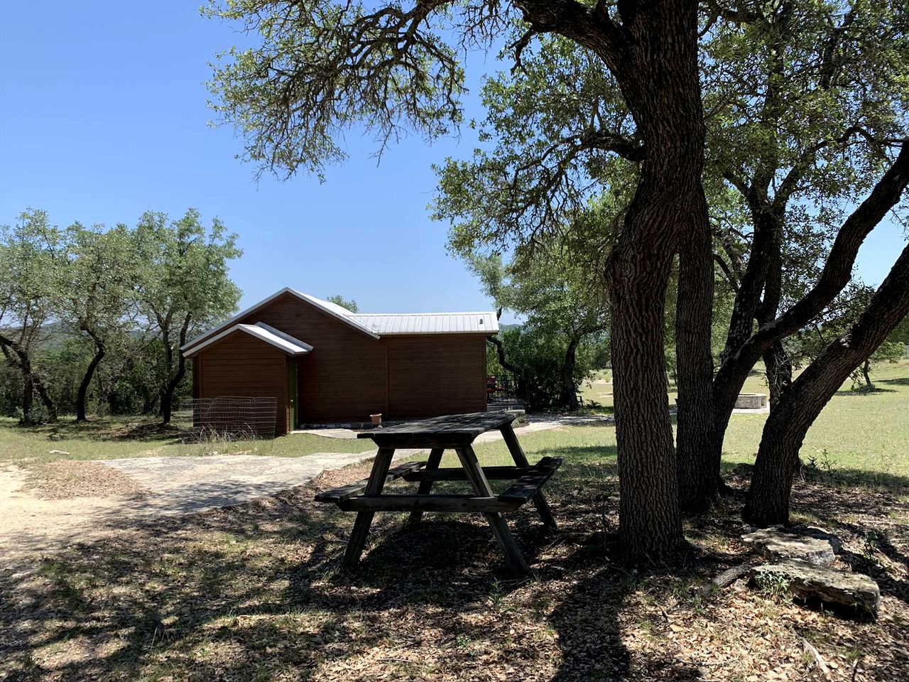 Hill Country Hideout - Pipe Creek, Texas