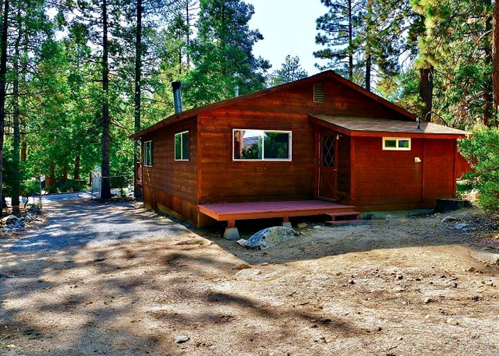 Cabins (Idyllwild, California, United States of America)
