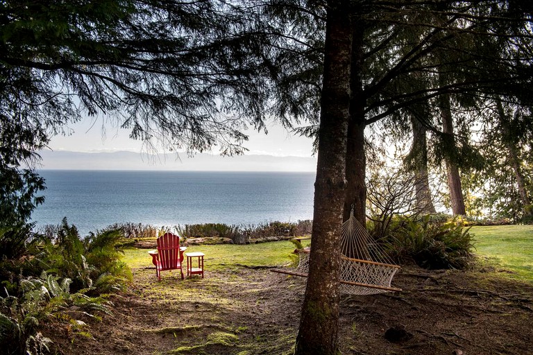 Cottages (Shirley, British Columbia, Canada)