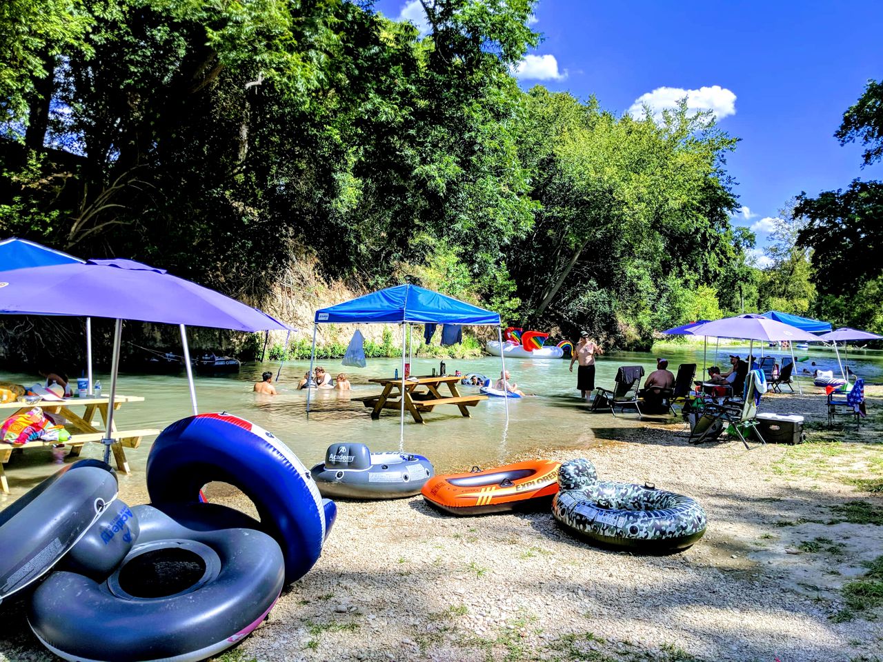 Fun Glamping Destination for All: Luxurious Safari Tent on the San Marcos River near Kingsbury, Texas