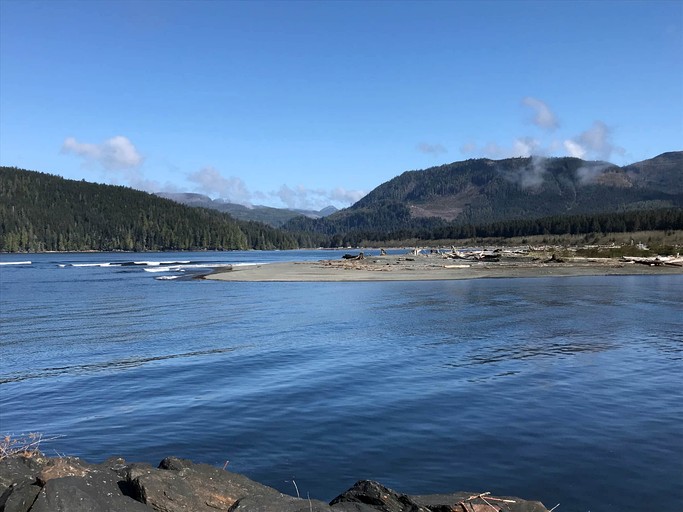 Cottages (Canada, Port Renfrew, British Columbia)
