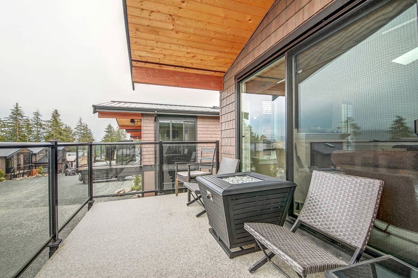 Gorgeous Cottage Close to Fantastic Hiking Trails in Port Renfrew, British Columbia