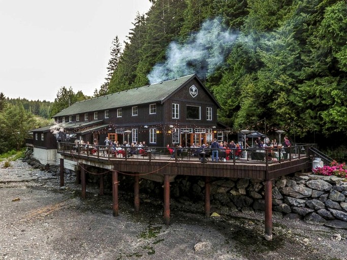 Vacation Rentals (Canada, Port Renfrew, British Columbia)