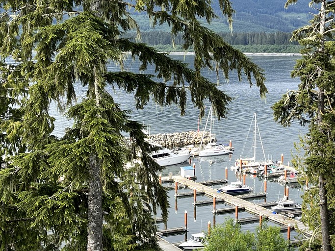 Vacation Rentals (Canada, Port Renfrew, British Columbia)