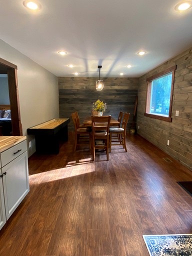 Cabins (Honeoye, New York, United States of America)