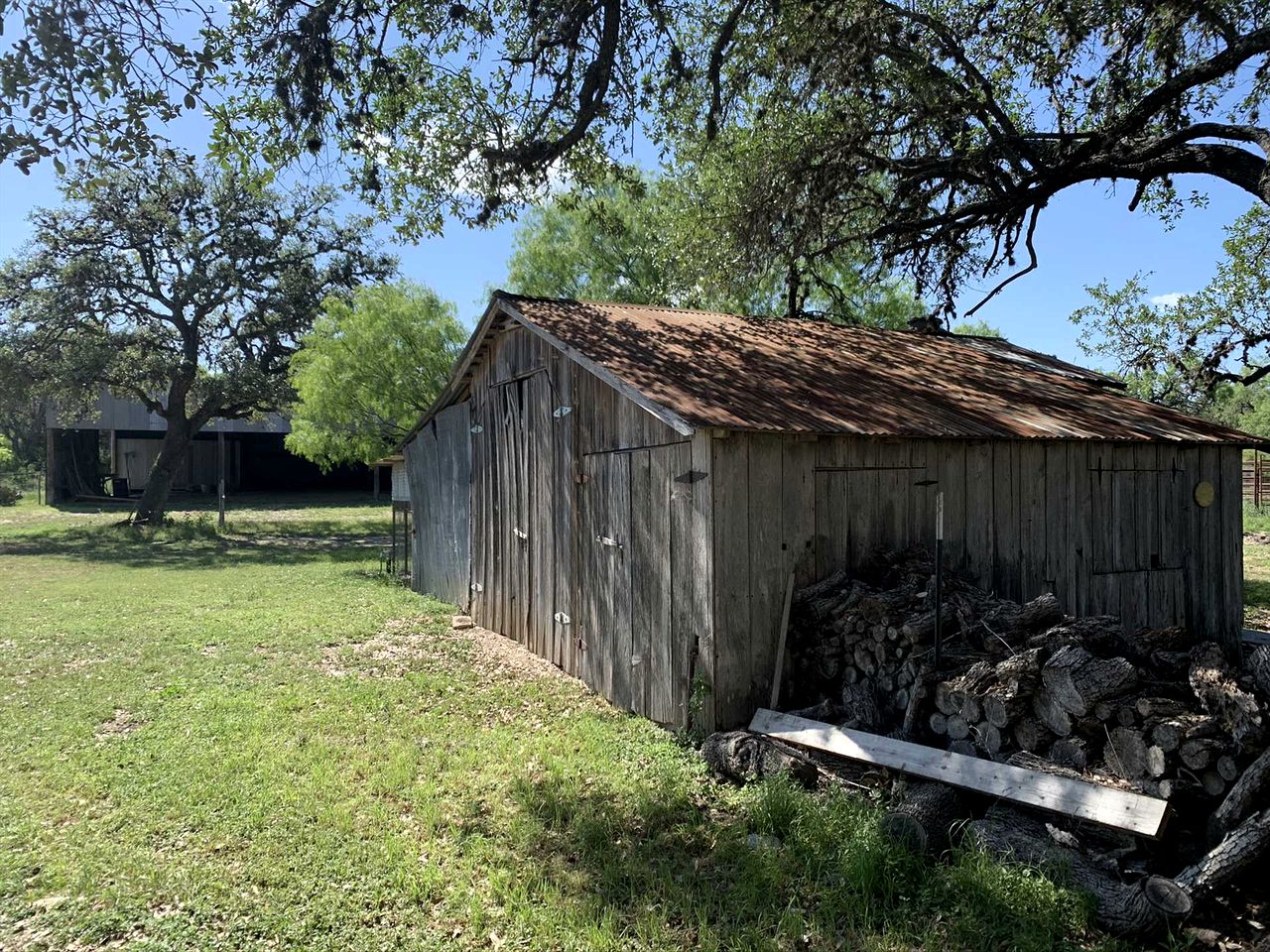 Mighty Oaks Retreat, Valdina Farms, D'Hanis, TX