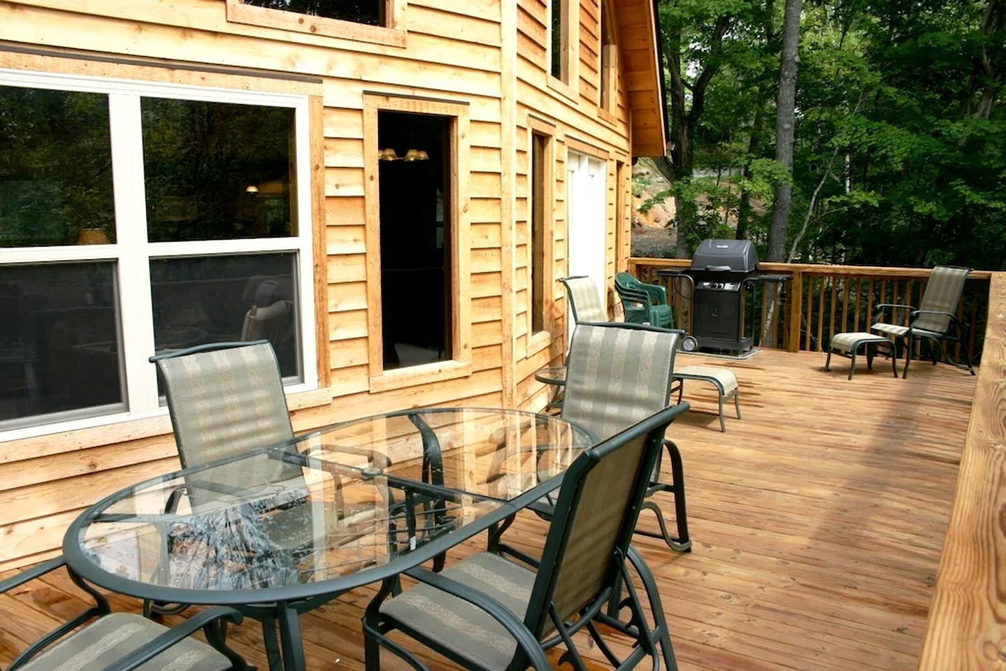 Regal Tennessee Retreat with a Dock on the Shores of Norris Lake