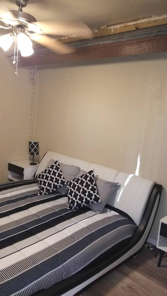 Vacation Cabin Rental with Picturesque Views from the Deck in Killeen, Texas