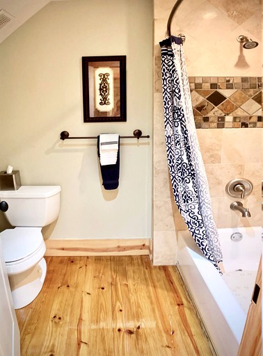 Cabins (Willis, Texas, United States of America)