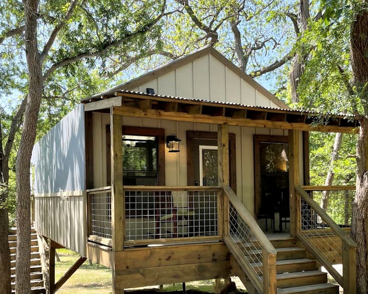 Cabaña Son's Rio Cibolo Waterfront Cabin, San Antonio, Texas