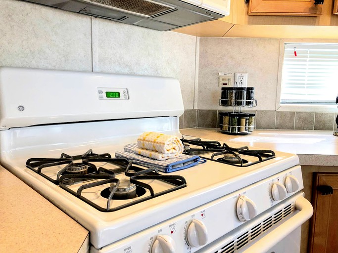 Cabins (Whittier, North Carolina, United States of America)