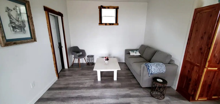 Cabins (Austin, Texas, United States of America)