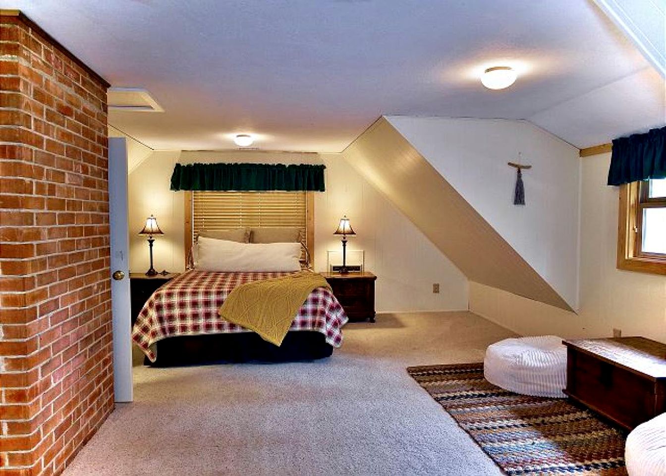 Homey Idyllwild Accommodation with a Hot Tub, Best California Glamping Sites