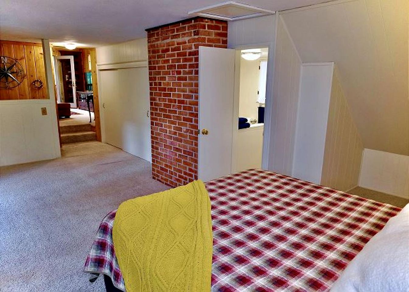 Homey Idyllwild Accommodation with a Hot Tub, Best California Glamping Sites