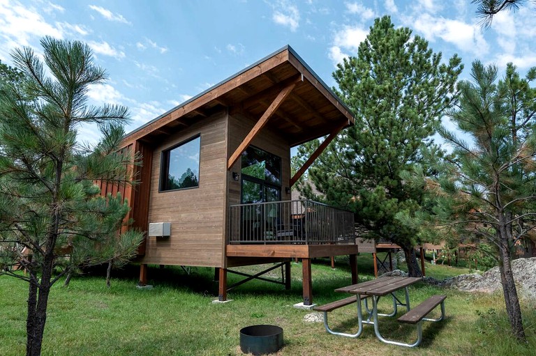 Cabins (Custer, South Dakota, United States of America)