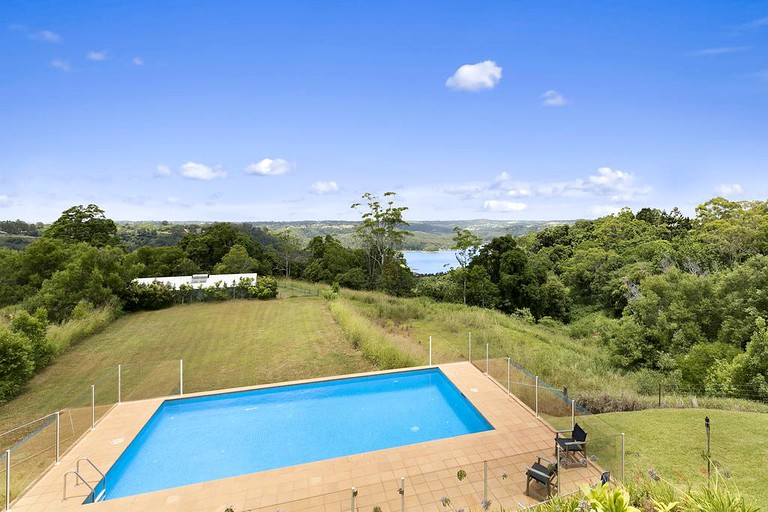 Villas (Montville, Queensland, Australia)