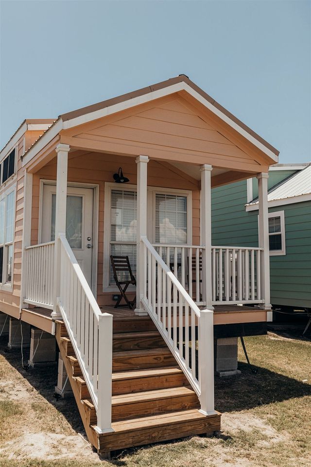 Unique Tiny Cabin Near the Bay in Rockport, Texas