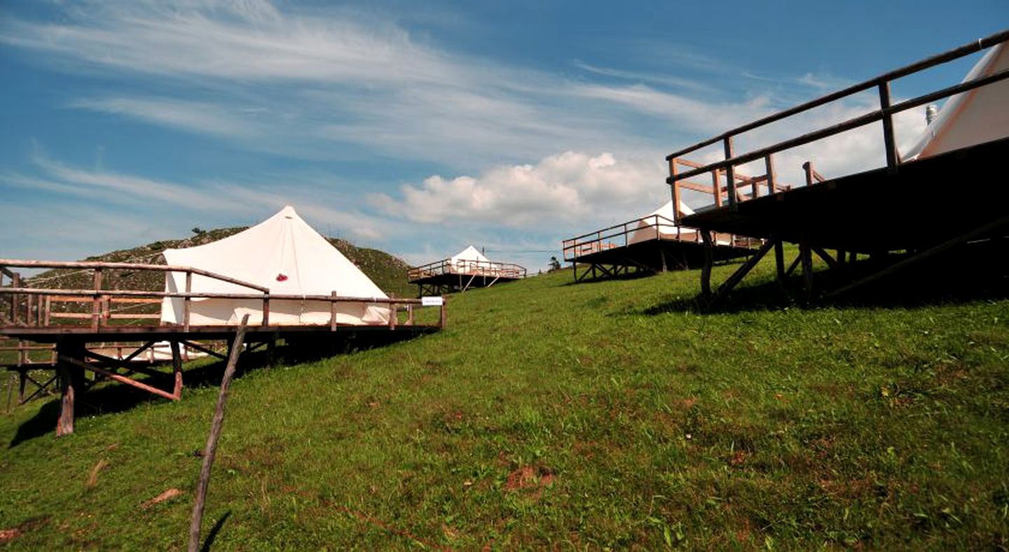 Fantastic Glamping Resort for Unique Getaways in Romania