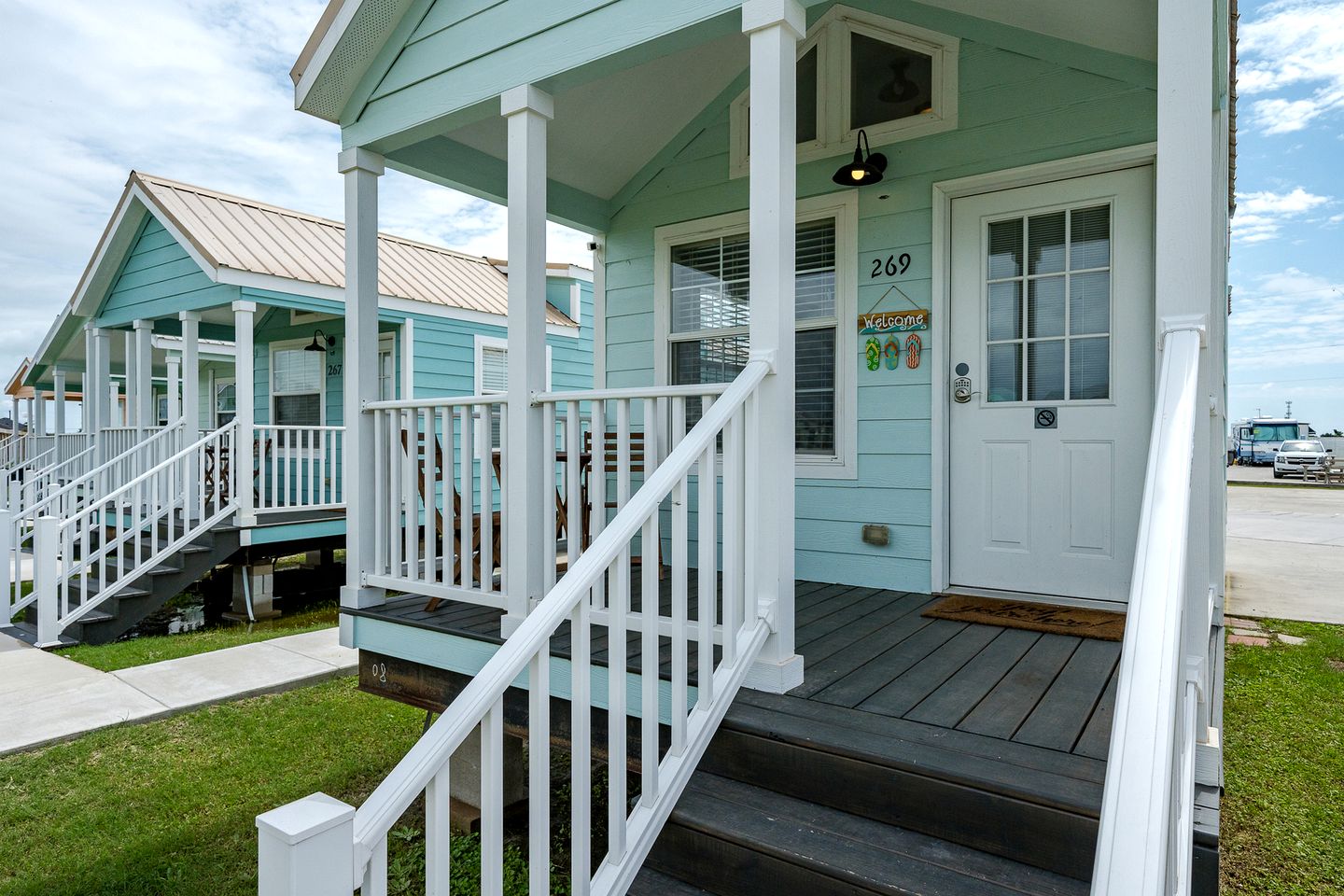Luminous Small Cottage with Shared Pool in Rockport, Texas