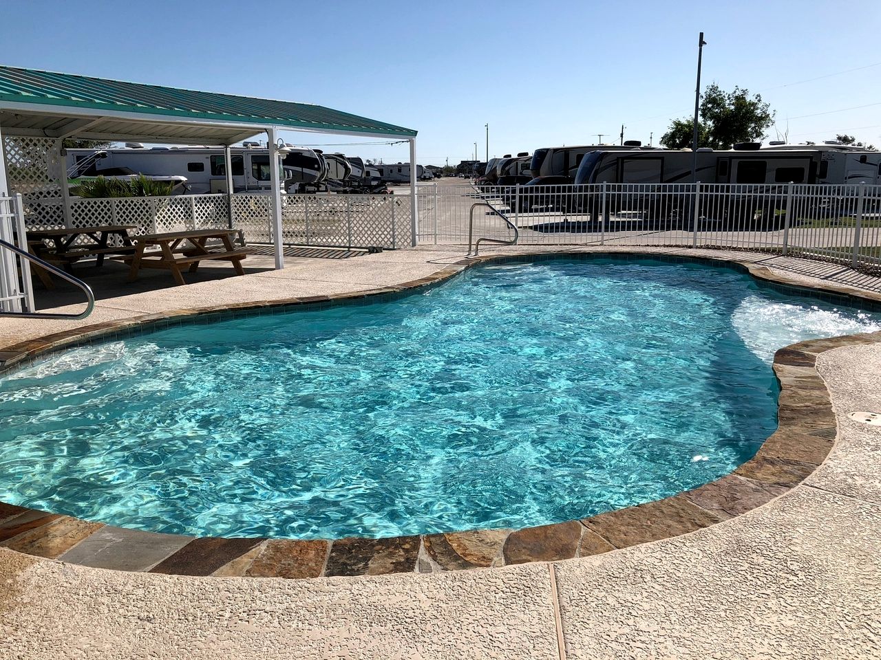 Luminous Small Cottage with Shared Pool in Rockport, Texas