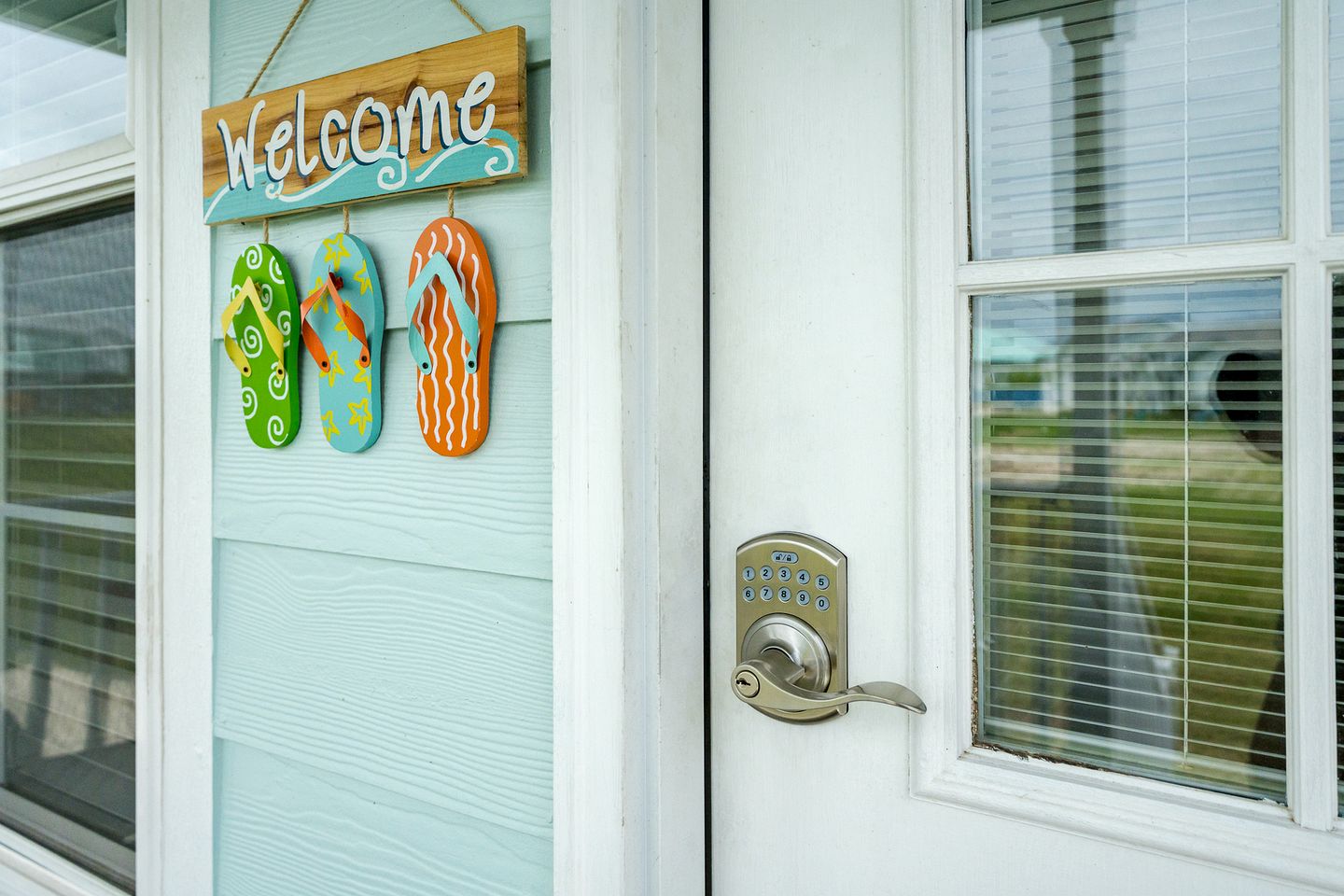 Luminous Small Cottage with Shared Pool in Rockport, Texas