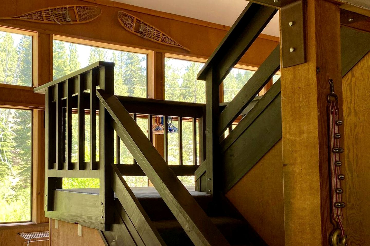 Spacious Chalet Rental in Alpine Valley for a Weekend getaway in California