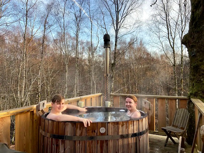 Cabins (Invergarry, Scotland, United Kingdom)