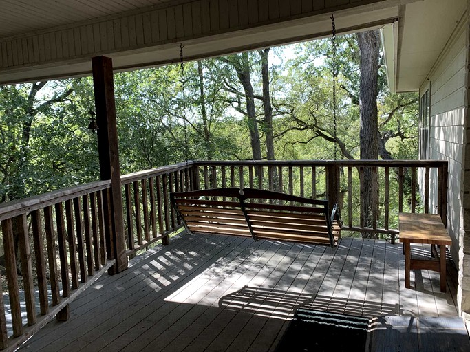 Cabins (Bandera, Texas, United States of America)