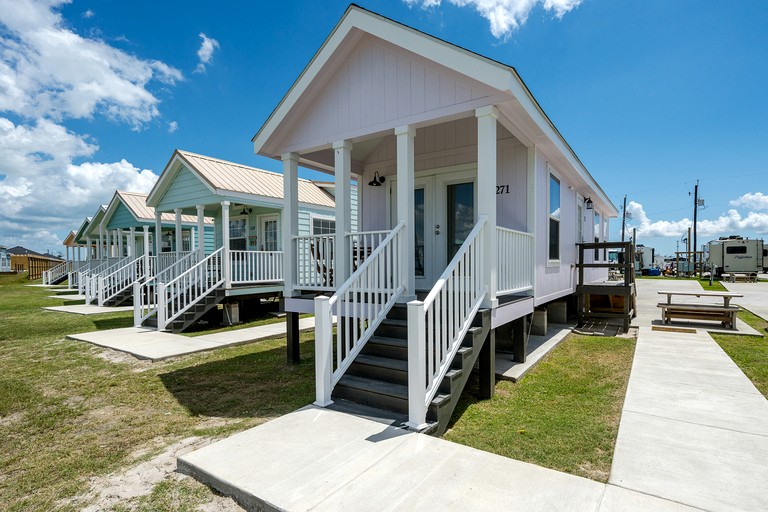 Bayfront Tiny Cabin Ideal for Water Activtiest in Rockport, Texas