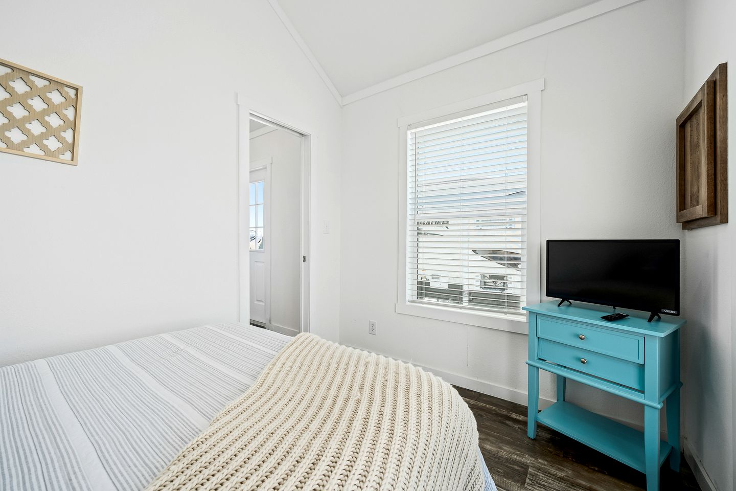 Bayfront Tiny Cabin Ideal for Water Activtiest in Rockport, Texas