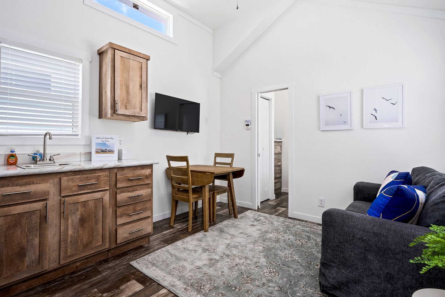 Bayfront Tiny Cabin Ideal for Water Activtiest in Rockport, Texas