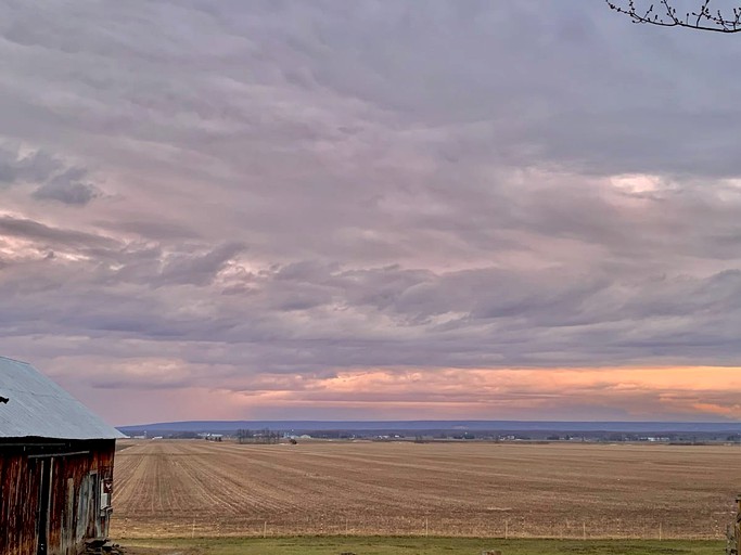Cabins (Ormstown, Quebec, Canada)