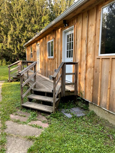 Cabins (Honeoye, New York, United States of America)