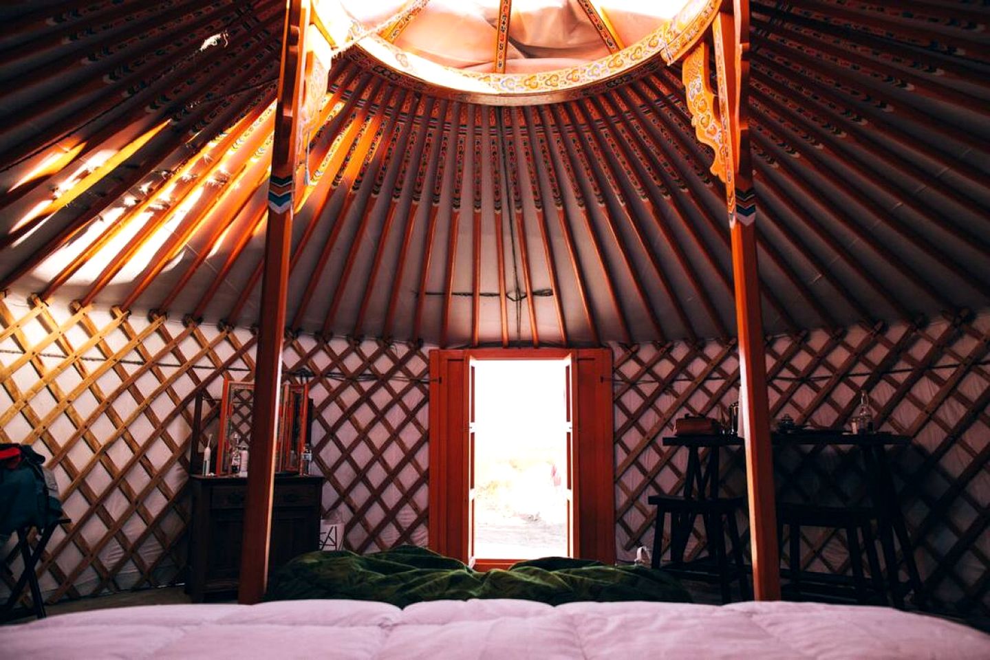 Peaceful Desert Yurt Glamping with Stargazing Near Joshua Tree National Park, California