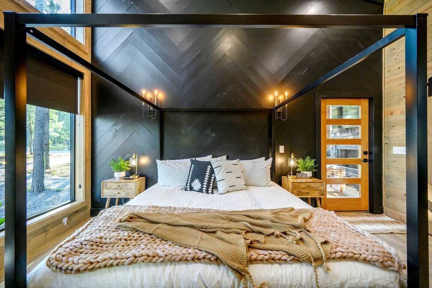 Peaceful and Romantic Glamping Cabin in Southeastern Oklahoma, near Hochatown and Broken Bow