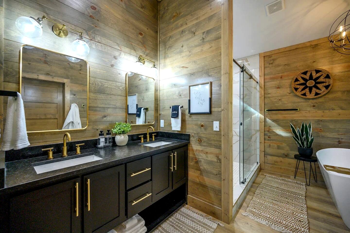 Peaceful and Romantic Glamping Cabin in Southeastern Oklahoma, near Hochatown and Broken Bow